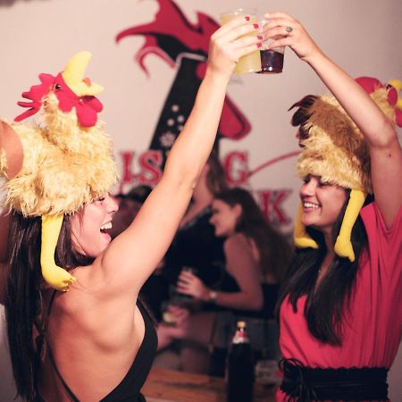לאגוּ‏ש Rising Cock Party Hostel מראה חיצוני תמונה