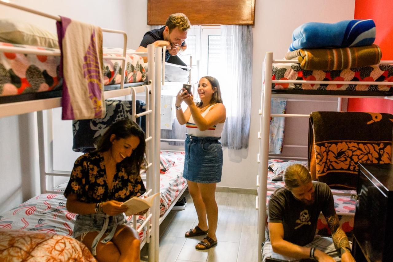 לאגוּ‏ש Rising Cock Party Hostel מראה חיצוני תמונה